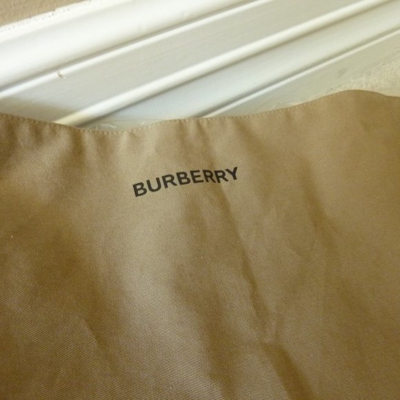 Burberry Reverse Check Cotton Bandana Scarf (Beige) NEW WITH TAGS - Picture 9 of 9